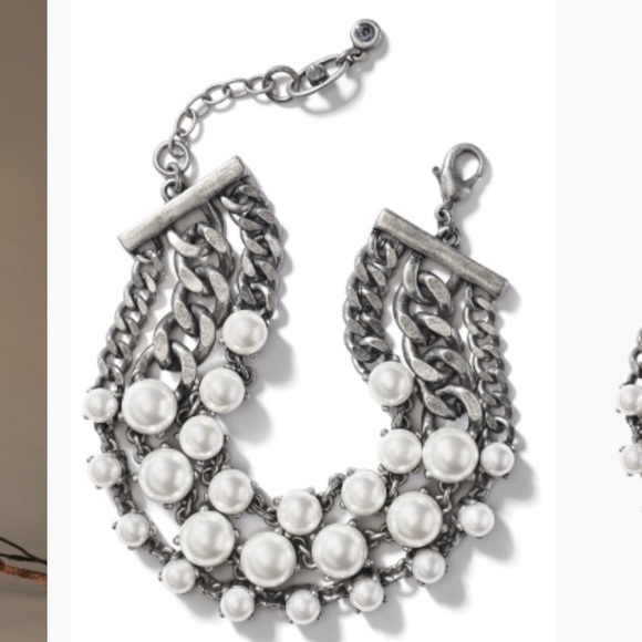 CAbi Jewelry - 🌸 Cabi 2201 - Clutch Bracelet- OS